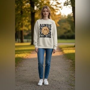 Stafaz Women's Cream HAPPY FACE AUNTIE Sweatshirt Women’s Size Medium